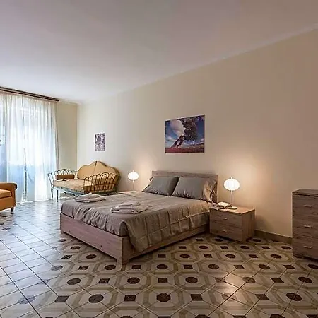 Della Nocleg ze śniadaniem Lecce