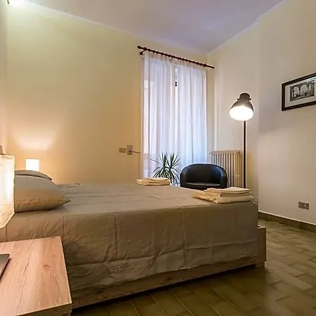 Della 4*