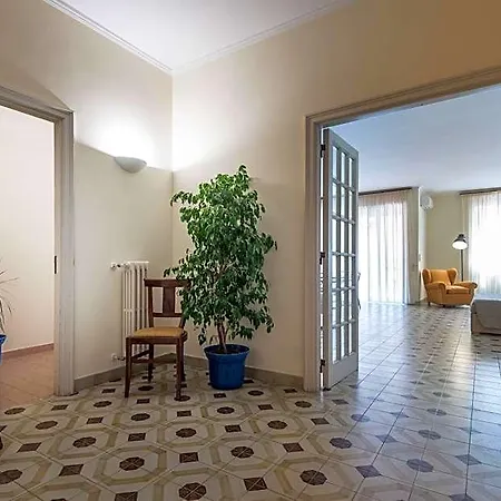 Bed and Breakfast Della Λέτσε