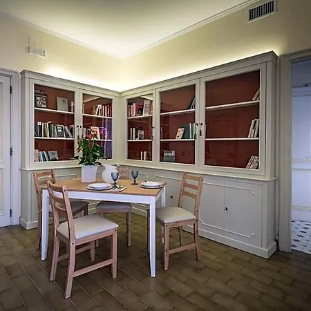 Bed and Breakfast Della Λέτσε