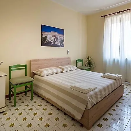 Della 4*