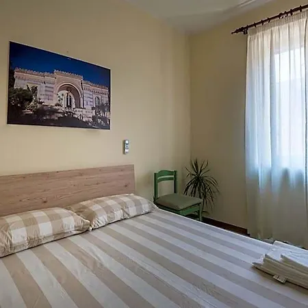 Bed and Breakfast Della Λέτσε