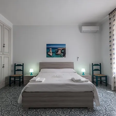 ベッド・アンド・ブレックファスト Della 4*